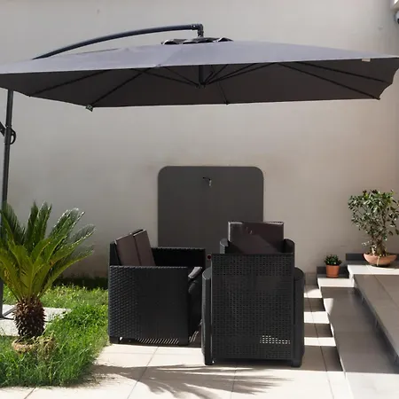 Bed and Breakfast Civico 5 - Privata Con Giardino
