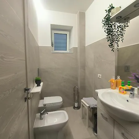 Bed & Breakfast Civico 5 - Privata Con Giardino 3*